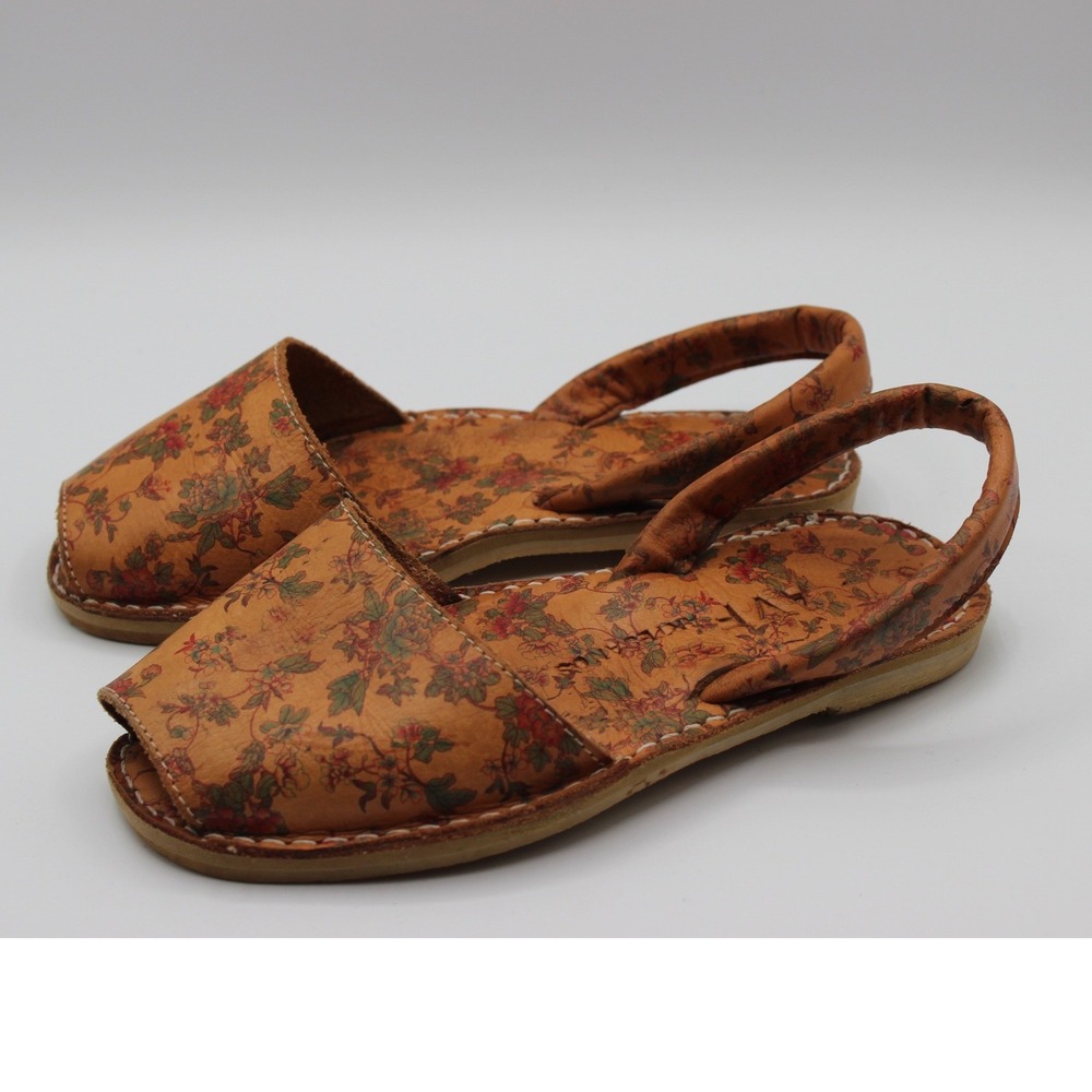 AVE‎ Artesanos Floral Leather Avarca Sandals Spanish Menorquinas Tan Peep Toe 2
